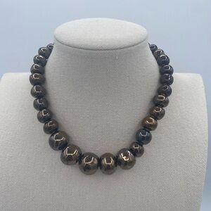 Stunning Beaded Necklace with Graduated Design